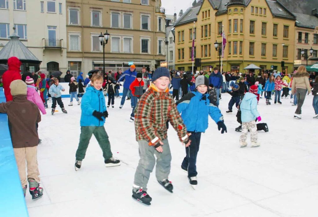 Why Choose a Synthetic Ice Rink Over a Natural One 01